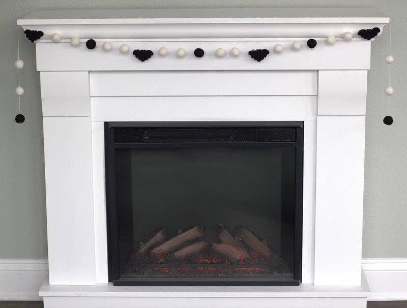 Bat Halloween Garland- Black & White