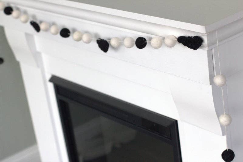 Bat Halloween Garland- Black & White