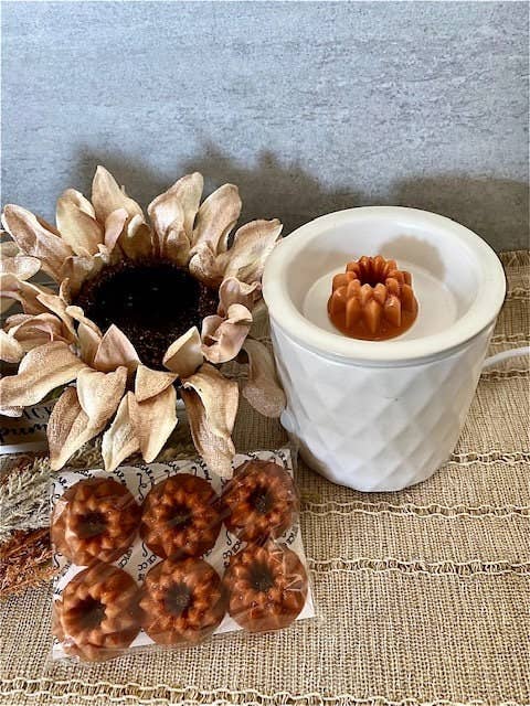 Pumpkin Spice Cake Wax Melts / Pumpkin Caramel Swirl: Pumpkin Spice Cake