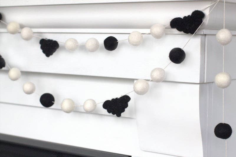 Bat Halloween Garland- Black & White