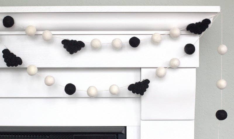 Bat Halloween Garland- Black & White