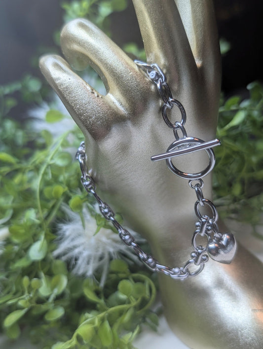 683141a372fd2b06bf9be0b8_sterling-silver-link-chain-bracelet-w-toggle-clasp-heart-charm_1749171029873.jpg