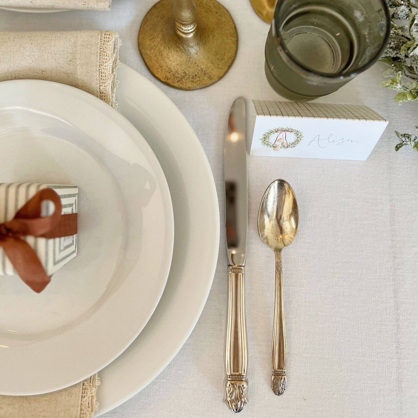 Bell wreath place cards