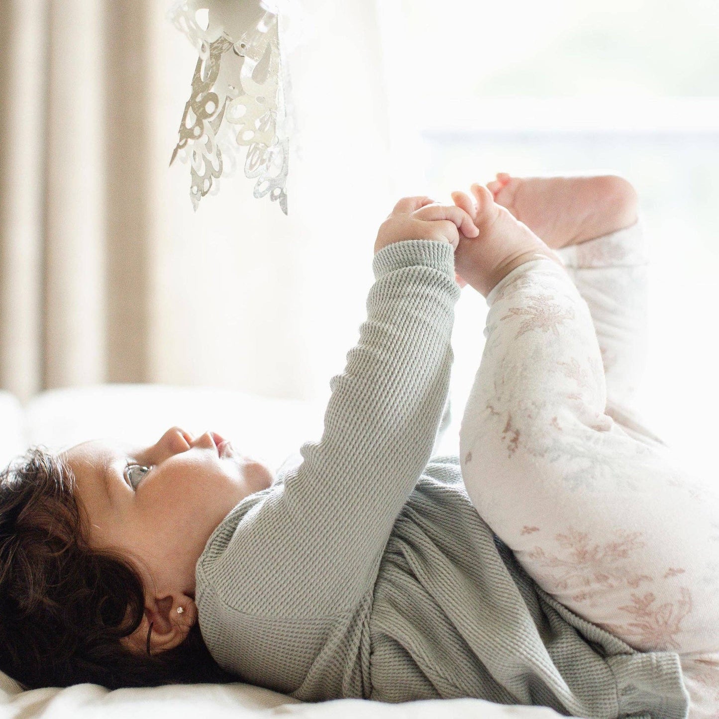 Snowflake Flurries Organic Tunic & Pants Set
: 18M