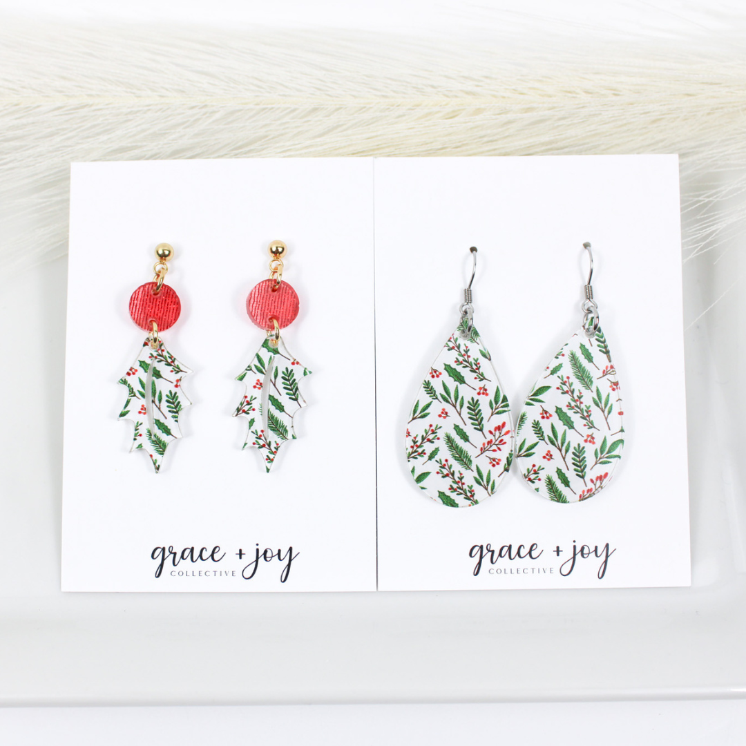 Christmas holly earrings, Christmas earrings teardrop: Holly